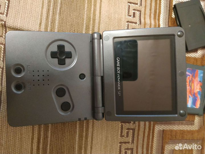 Gameboy advance sp(оригинальный) + катриджи
