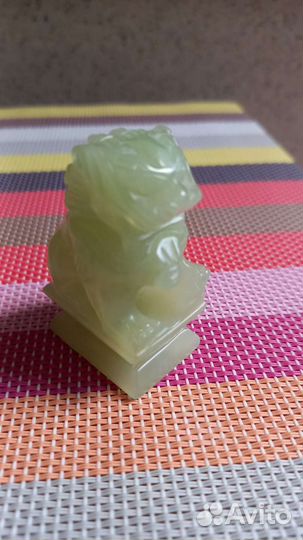 Статуэтка из нефрита