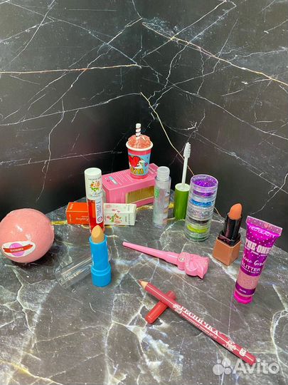 Набор косметики подарочный бокс