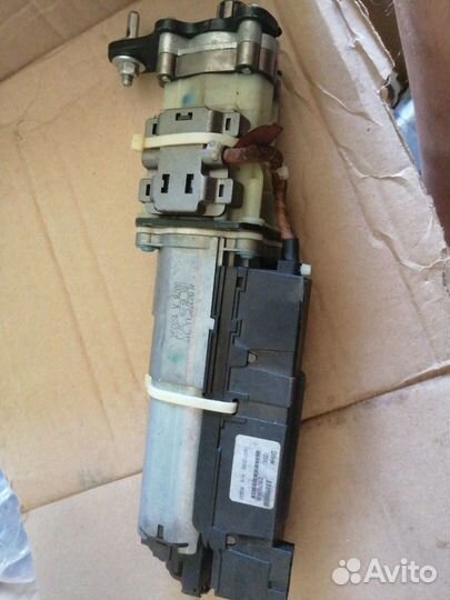 Моторчик люка Audi Q5