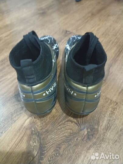 Футбольные бутсы