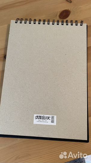 Скетчбук с черными листами