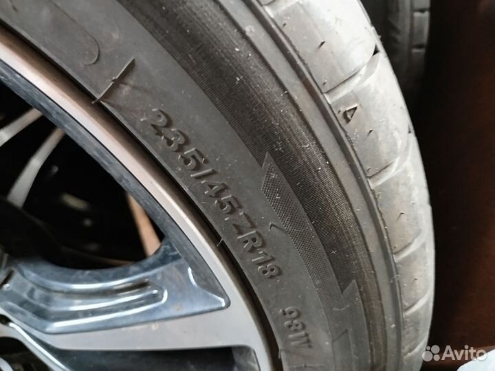 Firemax FM805+ 235/45 R18