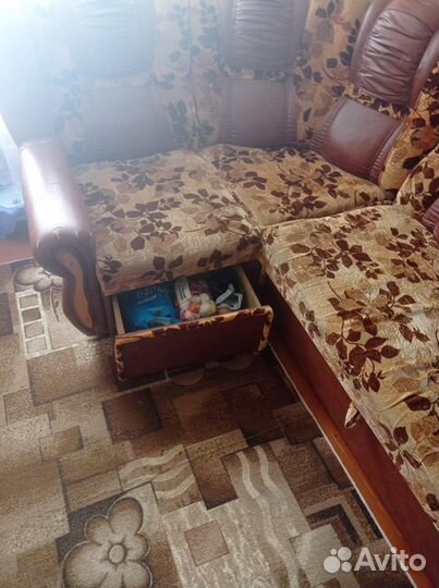 Угловой диван