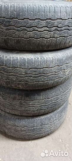 Bridgestone Dueler H/T 687 225/65 R17