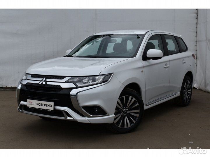 Mitsubishi Outlander 2.0 CVT, 2022