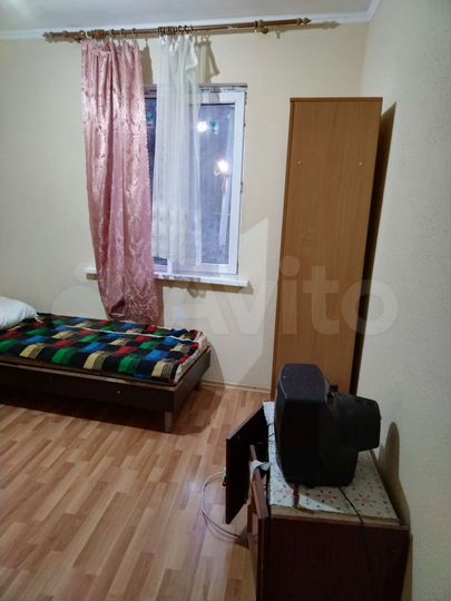 Комната 12 м² в 8-к., 2/2 эт.