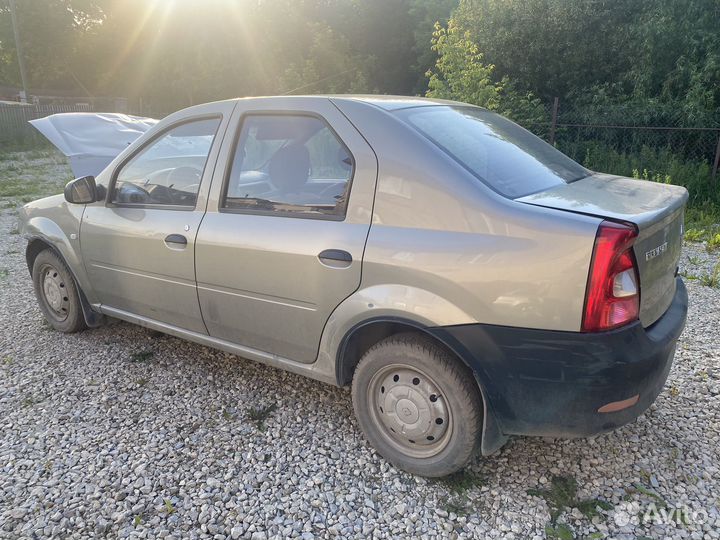 В разборе renault logan sr