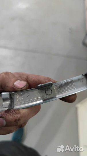 Правый хром молдинг переднего бампера Peugeot 308