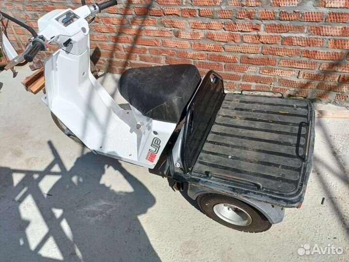 Honda gyro up