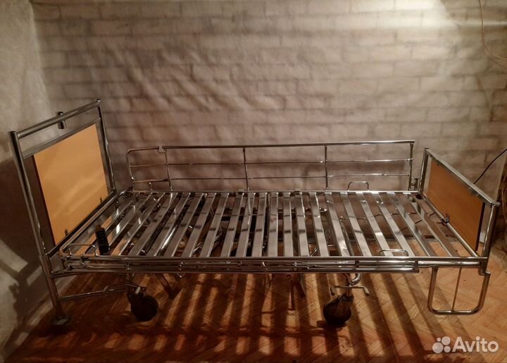 Кровать для лежачих больных с электроприводом