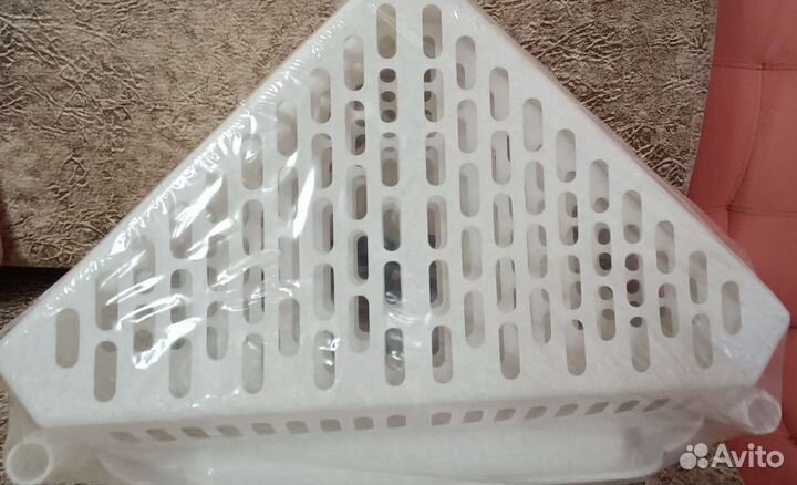 Этажерка на колесиках угловая