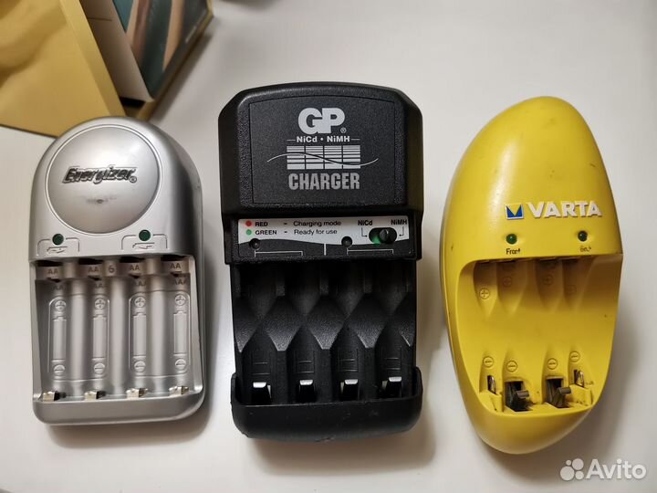 Зарядка для пальчиковых/мизинчиковых аккумуляторов