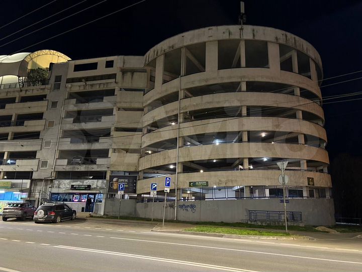 Машиноместо, 20 м²