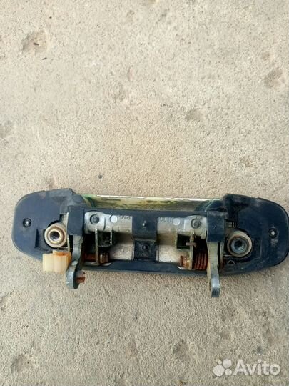 Ручка передняя правая внешняя Mitsubishi Pajero Mi