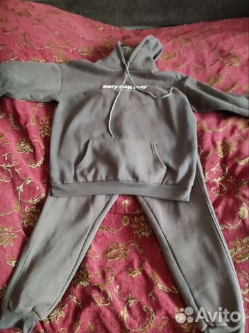 Спортивный костюм женский