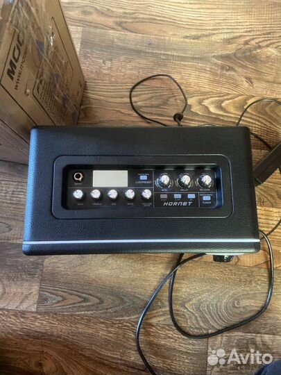 Mooer DH01 Hornet 15 bk