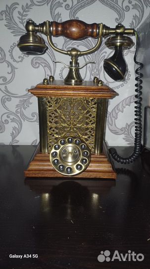 Ретро телефон