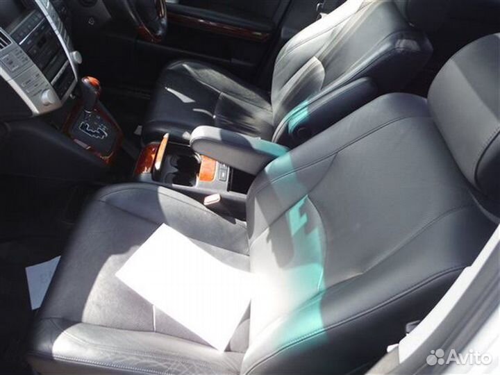 Замок двери задний правый Toyota Harrier MCU35 1MZ