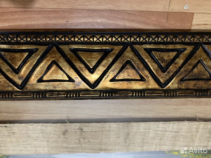 Папирус в раме за стеклом