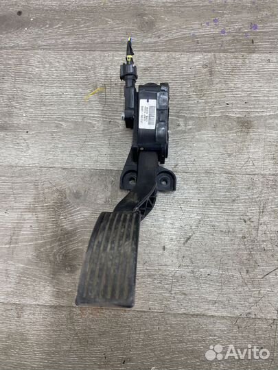 Педаль газа Kia Rio