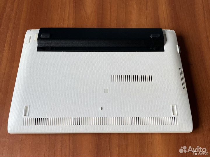 Нетбук Asus eee1025cn, Intel, SSD