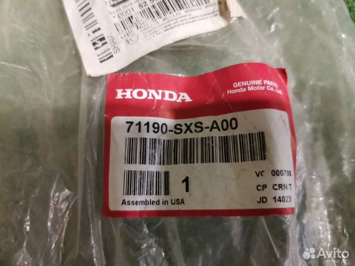 Крепление бампера переднее левое Honda Cr-V