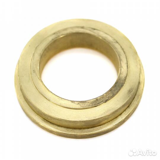 Стакан кожуха полуоси переднего моста 