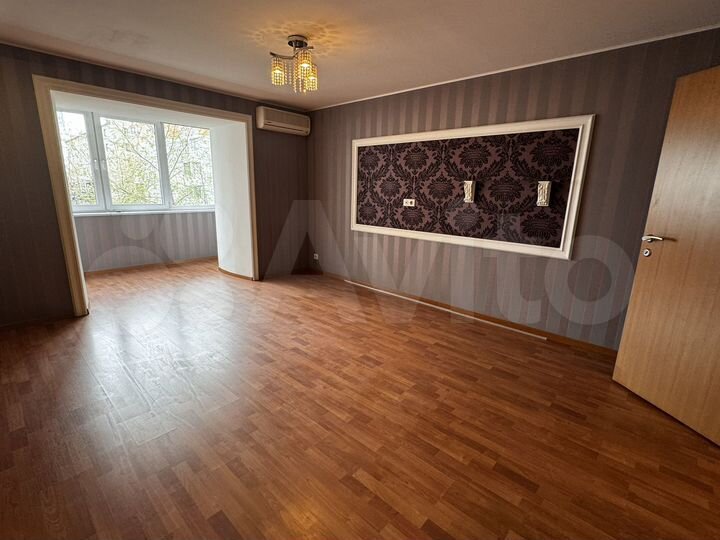 2-к. квартира, 64,8 м², 3/6 эт.