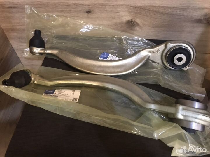 Рычаг поперечный нижний Mercedes S w221 4-matic