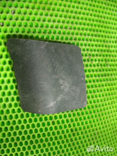 Заглушка обшивки багажника правая Kia Picanto 3