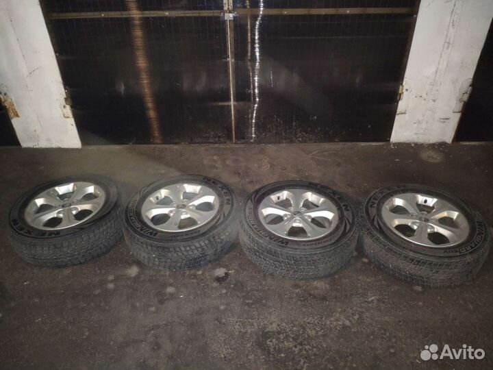 R17 Nexen Winguard Ice SUV 235/65, PCD 5x114.3 DIA 67