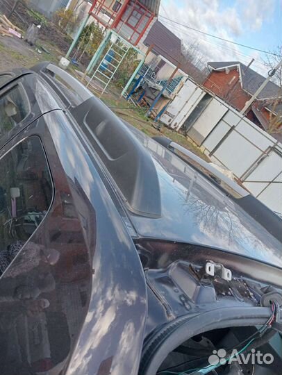 Рейлинг на крышу. Левый Рено Дастер