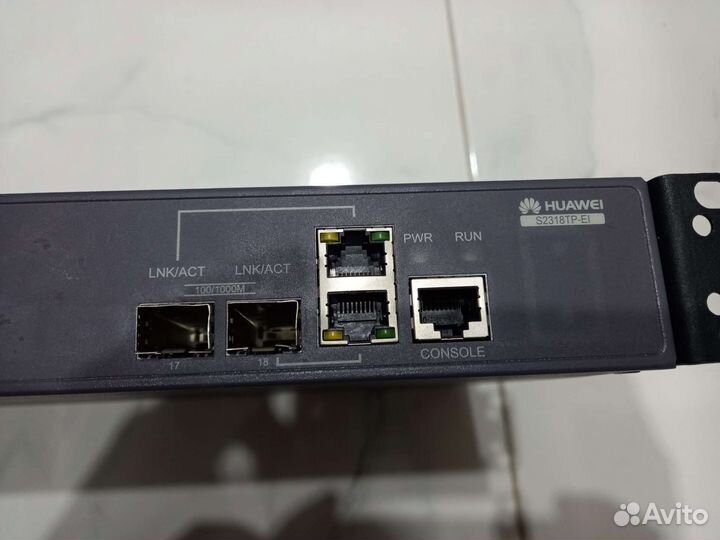 Коммутатор Huawei 2318