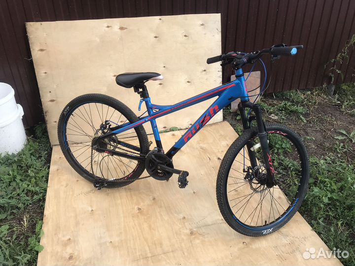 Велосипед rush hour XS 680 Disc AL