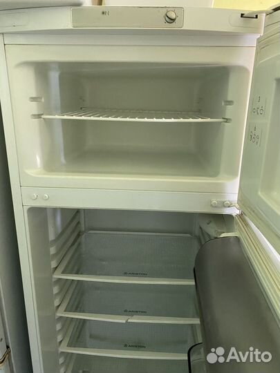 Холодильник Аристон. Доставка