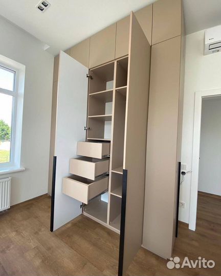 Шкаф распашной с фрезеровкой