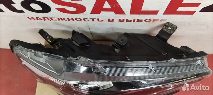 Фара передняя правая Haval F7