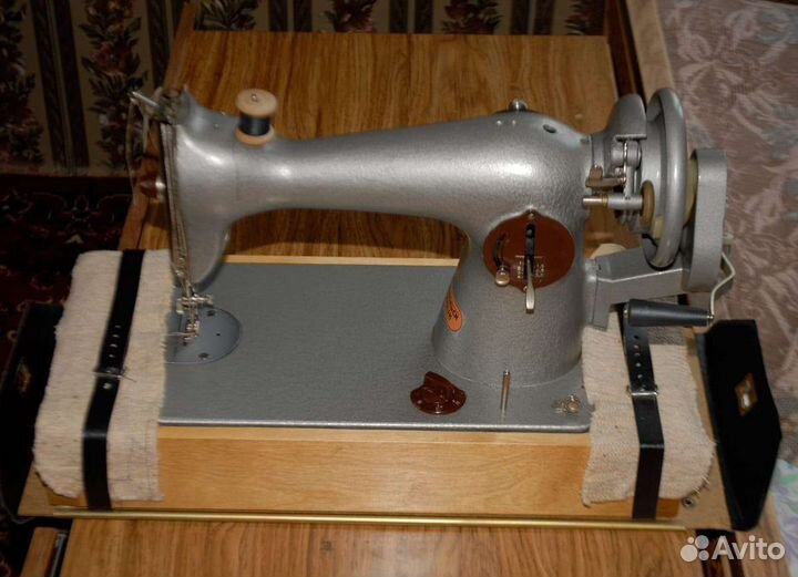 Швейная машинка Подольск 2М-34