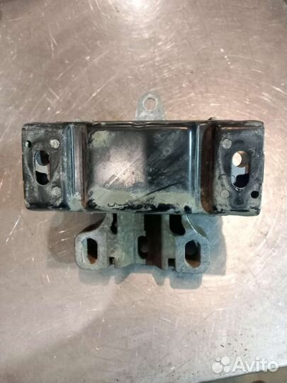 Подушка (опора) двигателя VW,skoda, audi