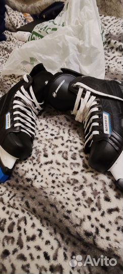 Коньки хоккейные