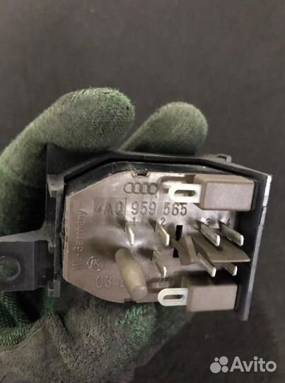 4A0959565 Кнопка регулировки зеркал Audi 100
