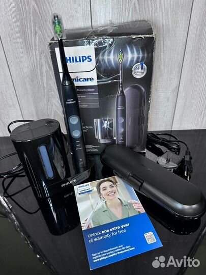 Электрическая зубная щетка Philips HX6850