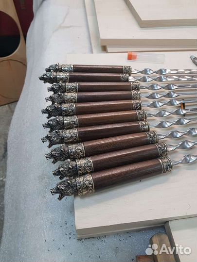 Щит с 6шт шампурами +нож на подарок