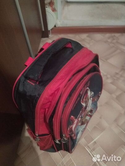 Школьный рюкзак