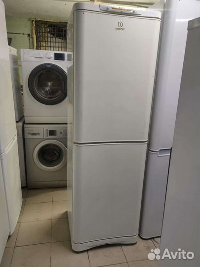 Холодильник бу indesit
