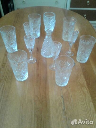 Сервиз (графинчик, рюмки, стаканчики)