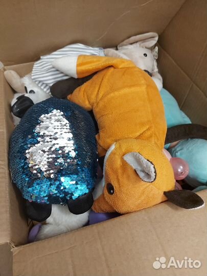 Игрушки и книги