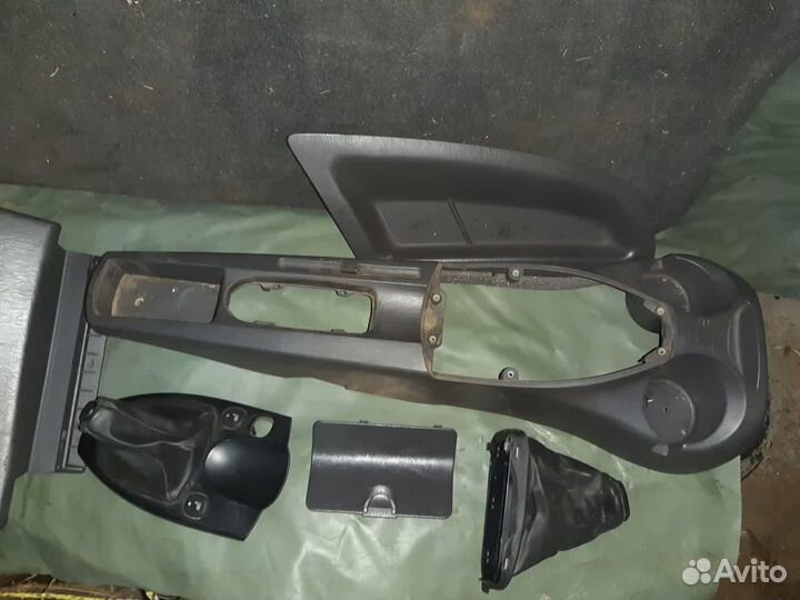 Пластик салона Ford Focus 1