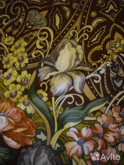 Павловопосадская шаль и платок